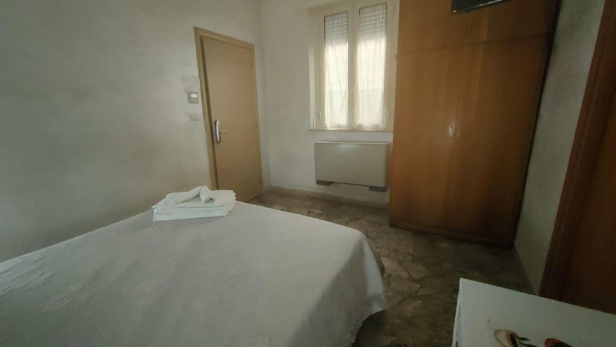 Hotel Eriale Rimini Buitenkant foto