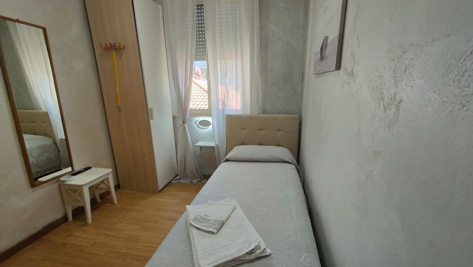 Hotel Eriale Rimini Buitenkant foto